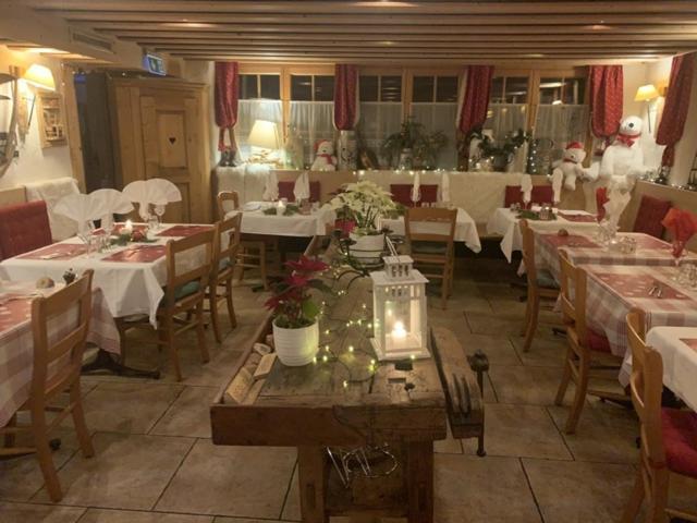 Auberge De L'Ours Вер-ль-Эглиз Экстерьер фото