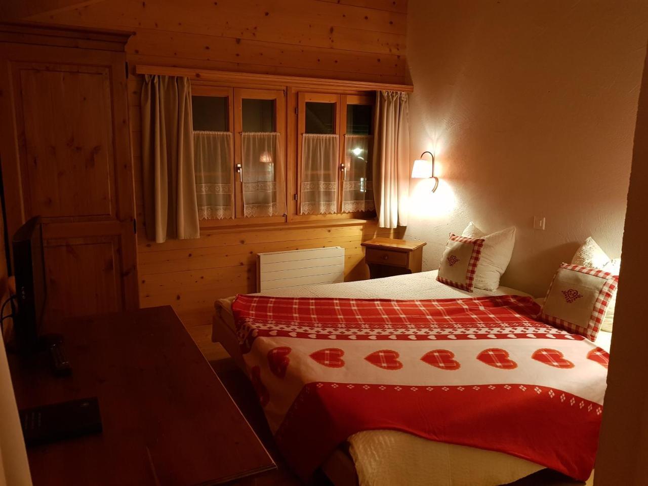 Auberge De L'Ours Вер-ль-Эглиз Экстерьер фото